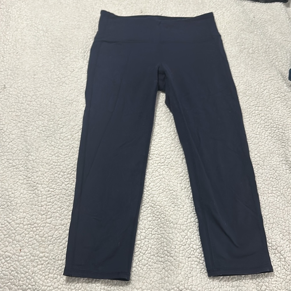 Athleta Capris, Salutation Stash Style, Navy, Size S